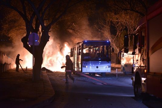 Attentat sanglant en plein centre d’Ankara - ảnh 1